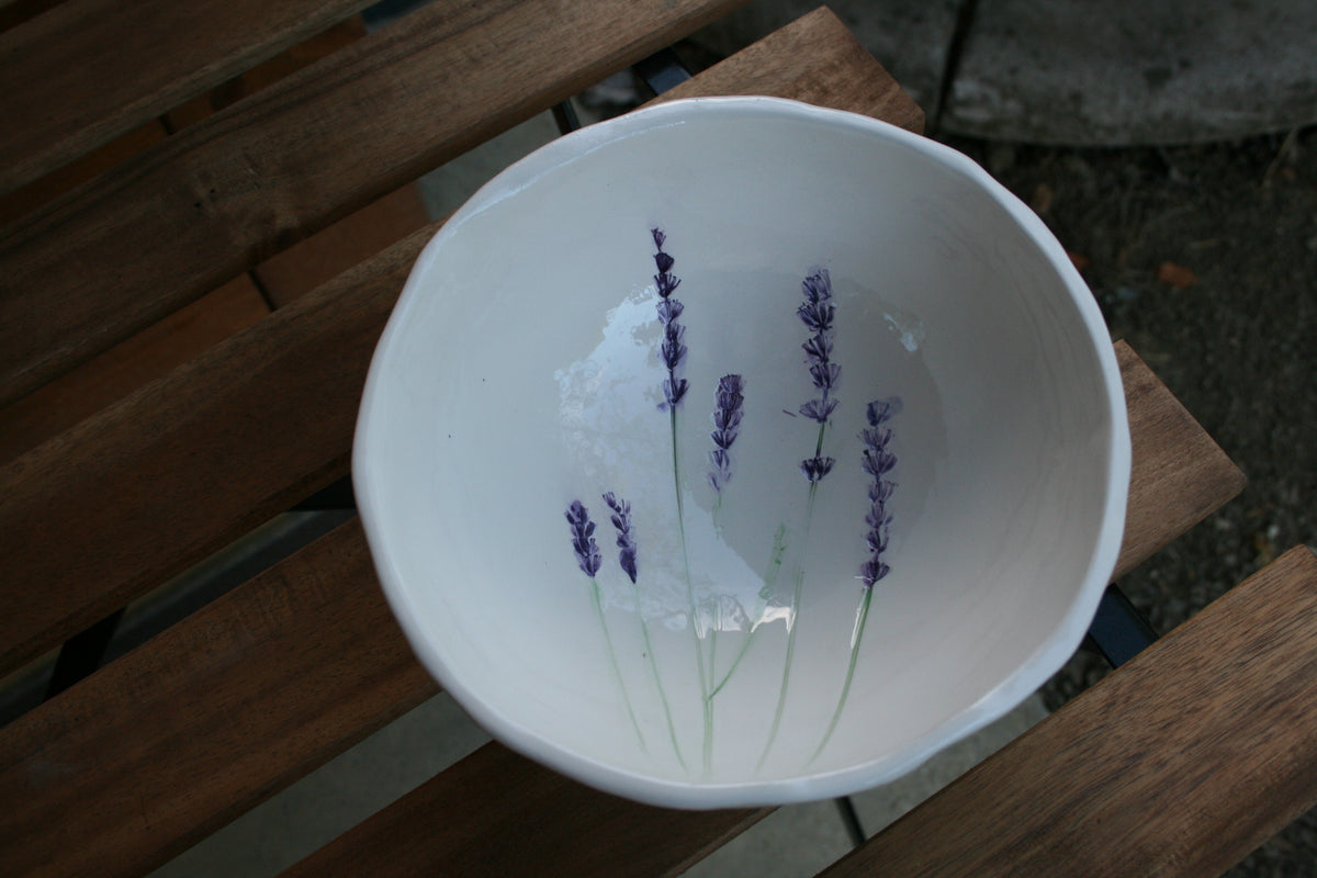 Ciotola grande lavanda (diametro 19 cm)